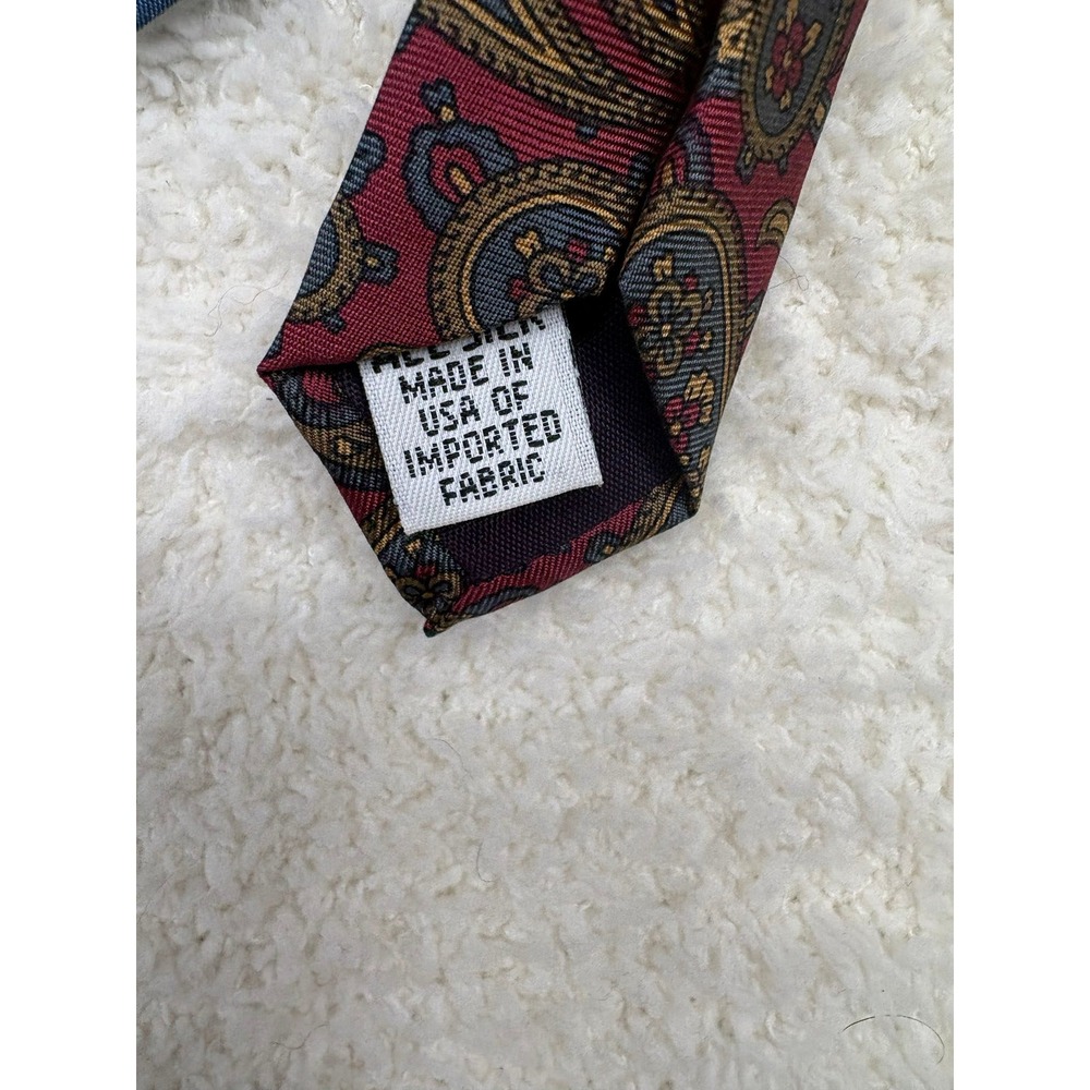 Stafford Tie Necktie Mens Burgundy Excellent Silk Paisley Woven Made in USA - Picture 4 of 4